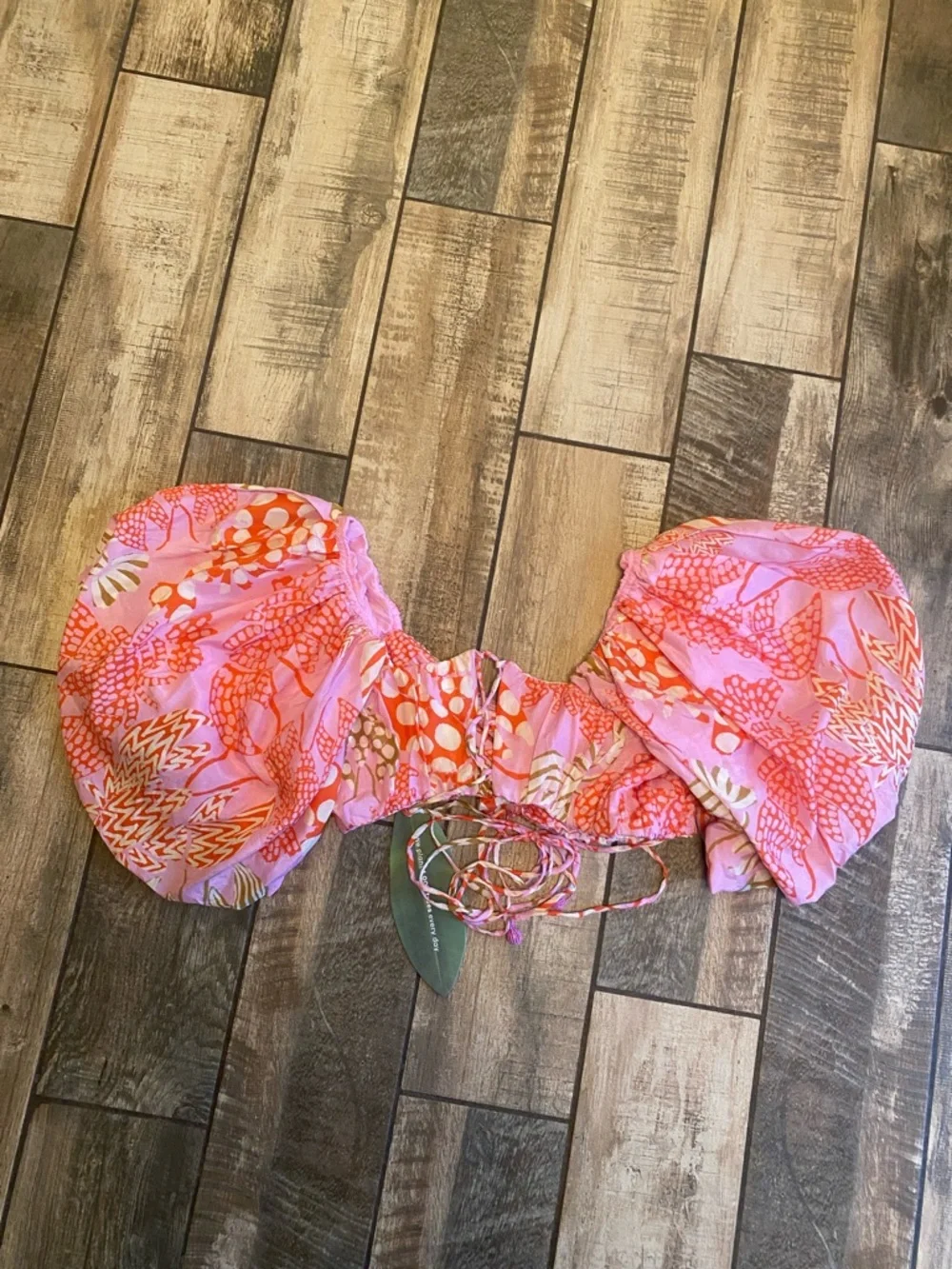 FARM Rio Mixed Lobsters Pink Puff-Sleeve Crop Top 🆕 - Picture 6 of 10